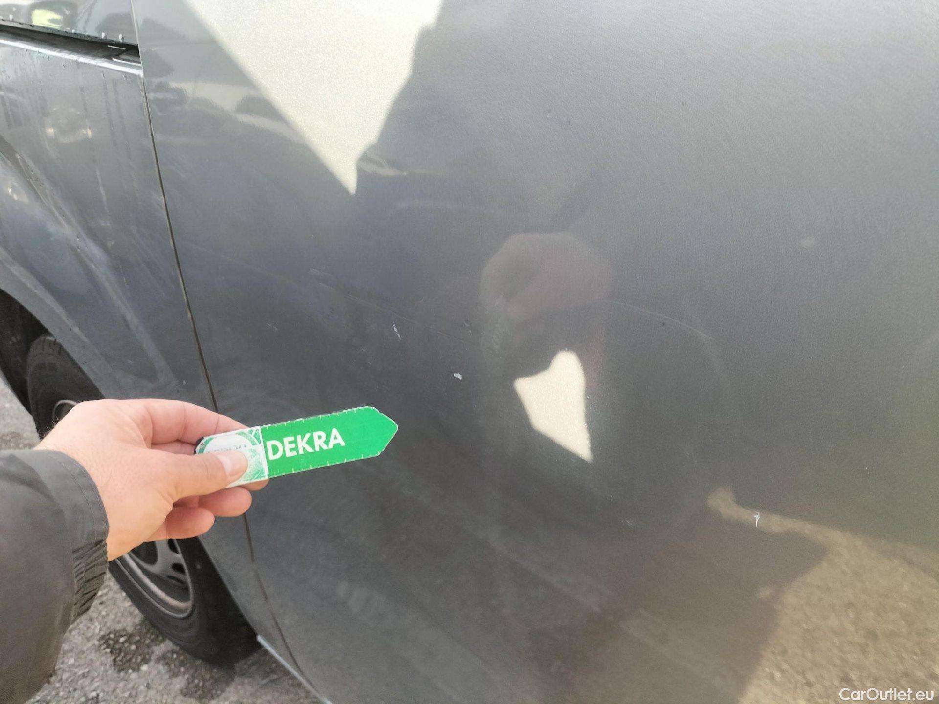  Opel  Vivaro OPEL  / 2019 / 4P / furgón 1.5 Diésel 88kW (120CV) M Std Select #45