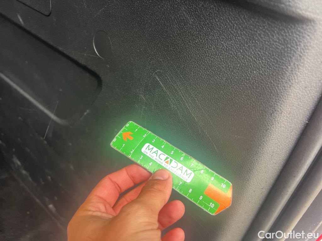  Peugeot  RIFTER PEUGEOT  / 2018 / 5P / monovolumen compacto Active Long BlueHDi 73kW #9