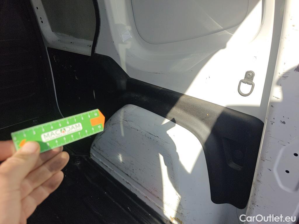  Mercedes  Citan MERCEDES-BENZ  / 2021 / 4P / furgón derivado de turismo 110 CDI 70kW Furgón Base Largo (AC) #39