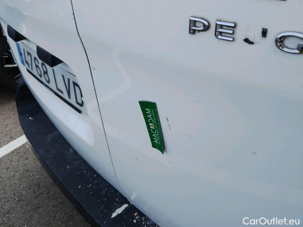  Peugeot  Expert PEUGEOT  / 2016 / 4P / furgón Furgón Premium 1.5 BlueHDi 100 Standard (AC) #20