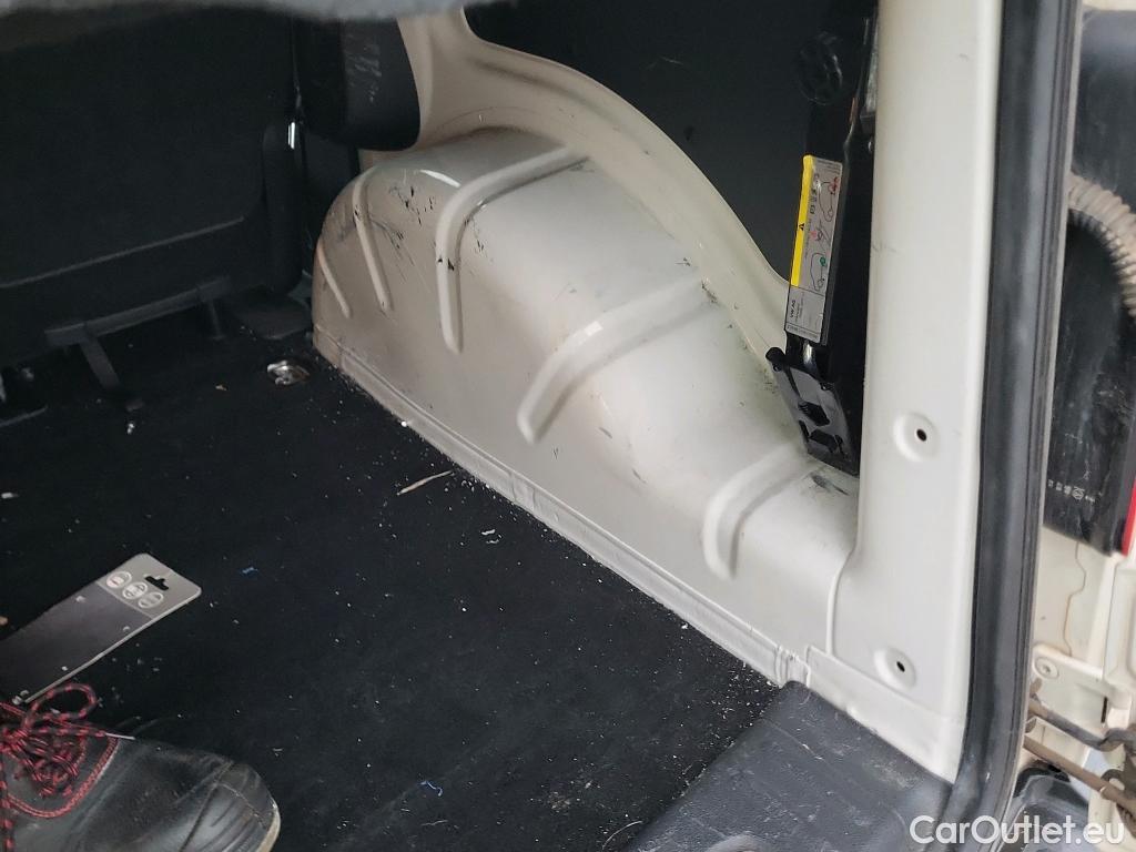  Volkswagen  Caddy VOLKSWAGEN  / 2015 / 4P / combi Business 2.0 TDI 55kW (75CV) BMT #7