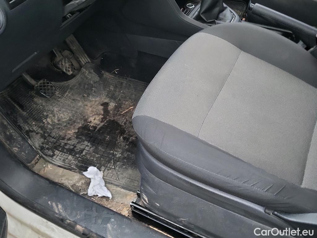  Volkswagen  Caddy VOLKSWAGEN  / 2015 / 4P / combi Business 2.0 TDI 55kW (75CV) BMT #25