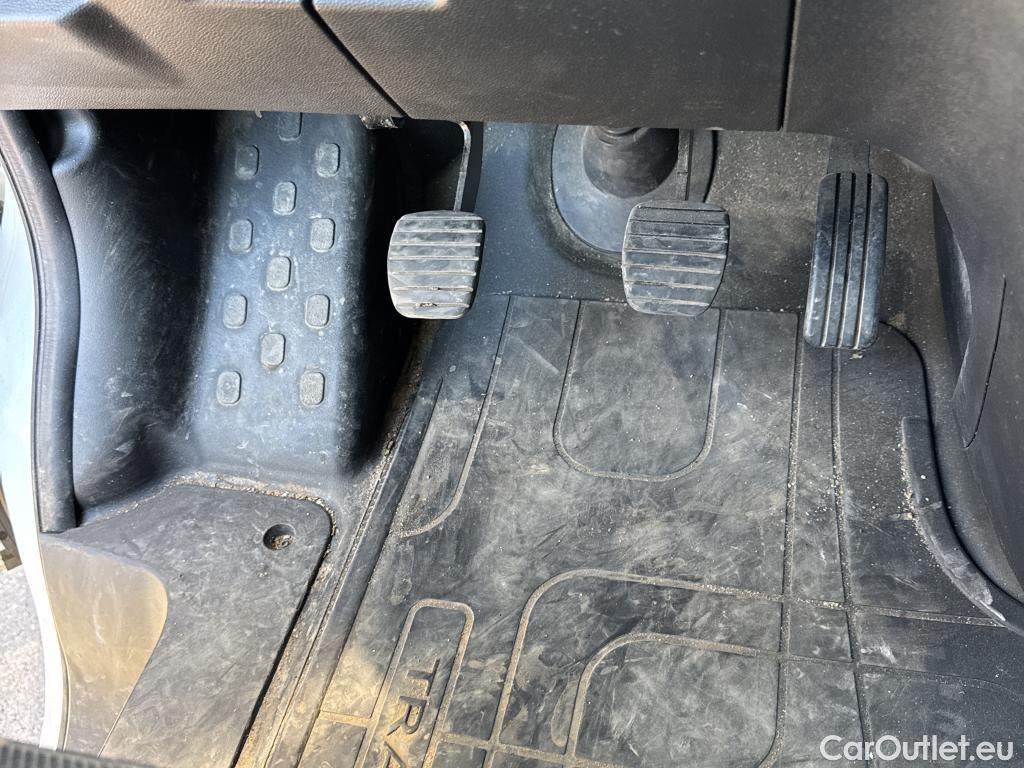  Renault  Trafic RENAULT  / 2021 / 4P / furgón Furgón L1H1 Blue dCi 96 Kw (130 CV) (AC2) #27