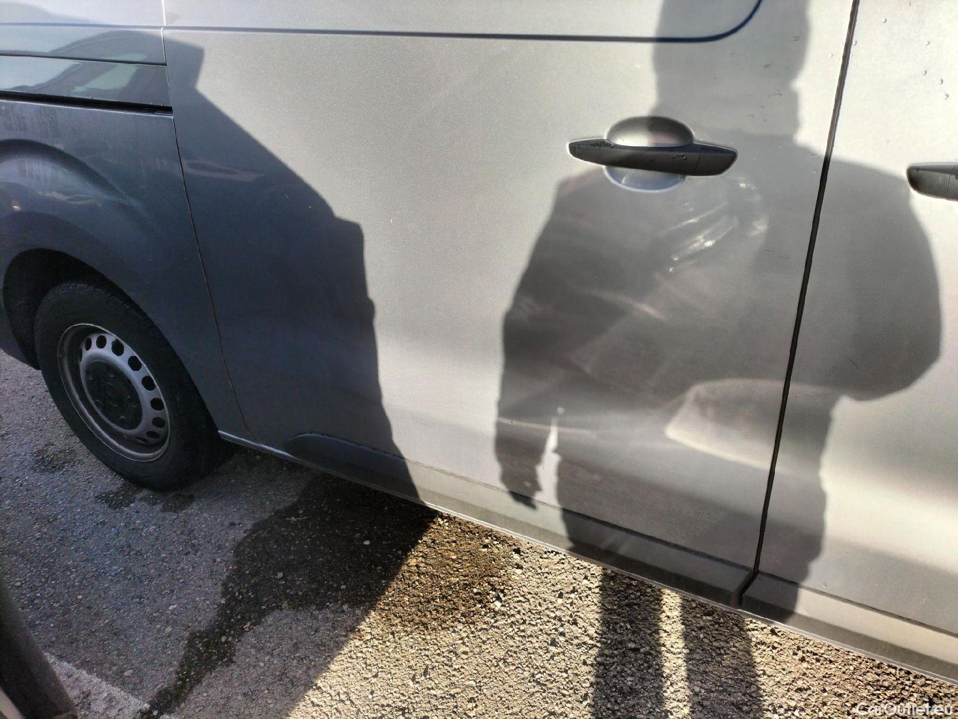  Opel  Vivaro OPEL  / 2019 / 4P / furgón 1.5 Diésel 88kW (120CV) M Std Select #46