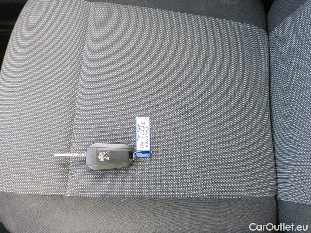  Peugeot  Partner  Pro L1 1.5 HDi 75CV MT5 E6dT #1