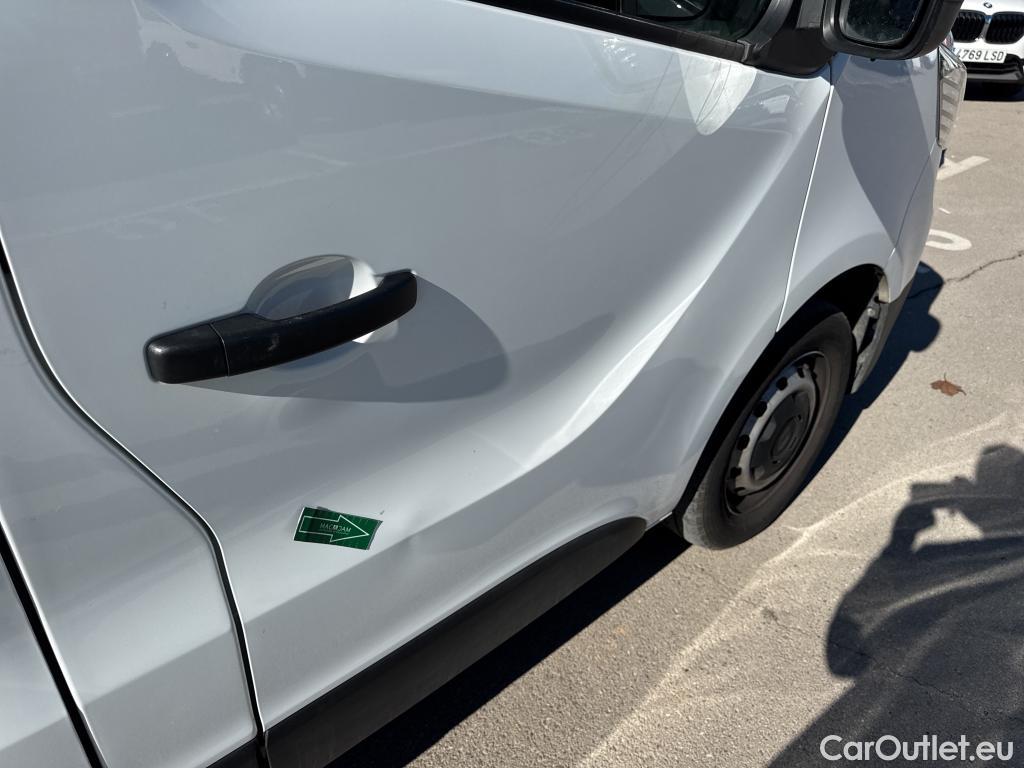  Renault  Trafic RENAULT  / 2021 / 4P / furgón Furgón L1H1 Blue dCi 96 Kw (130 CV) (AC2) #25