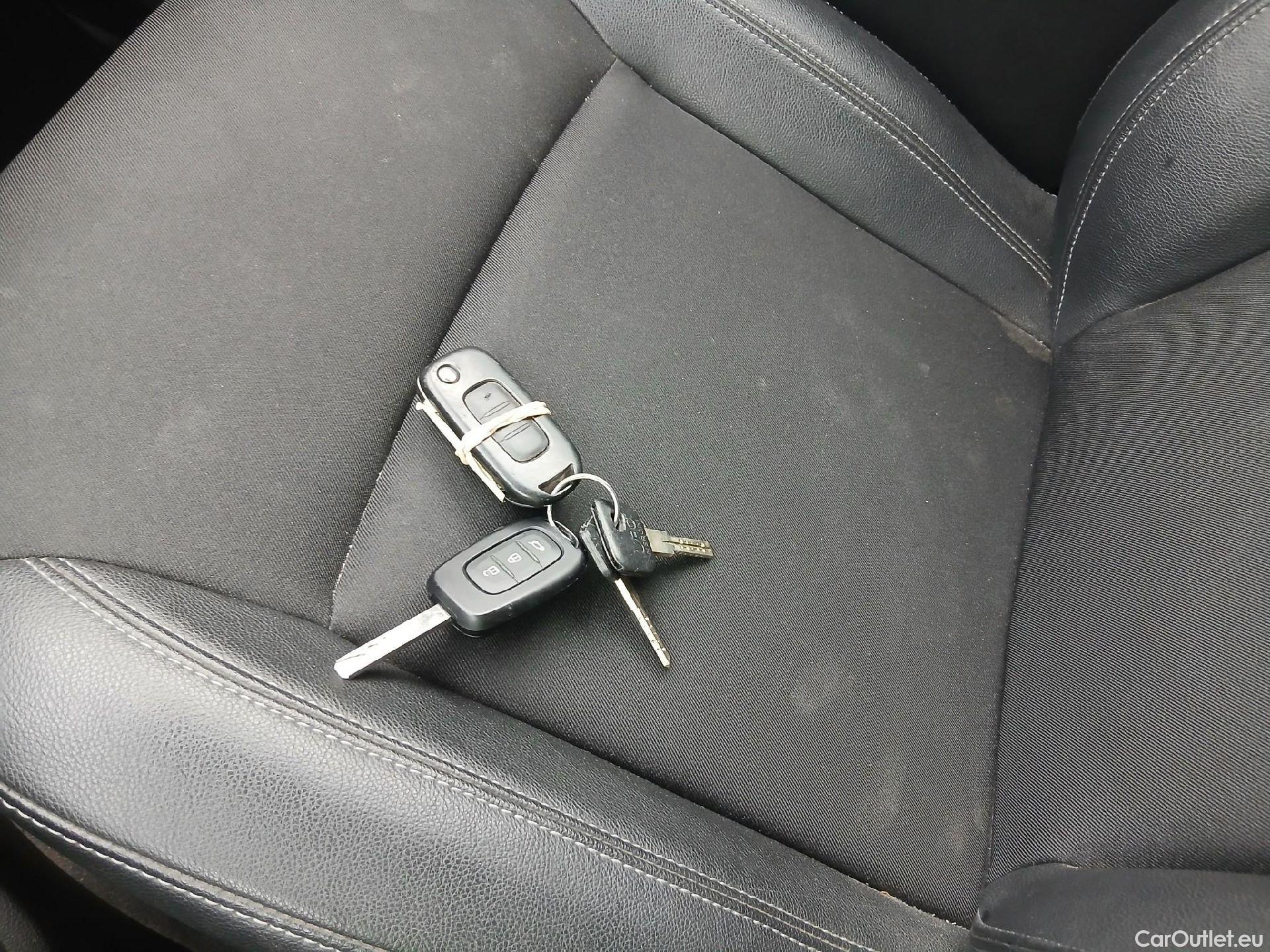  Renault  EXPRESS RENAULT  / 2021 / 4P / furgón derivado de turismo Confort 1.5 Blue dCi 55 kW (75 cv) #2