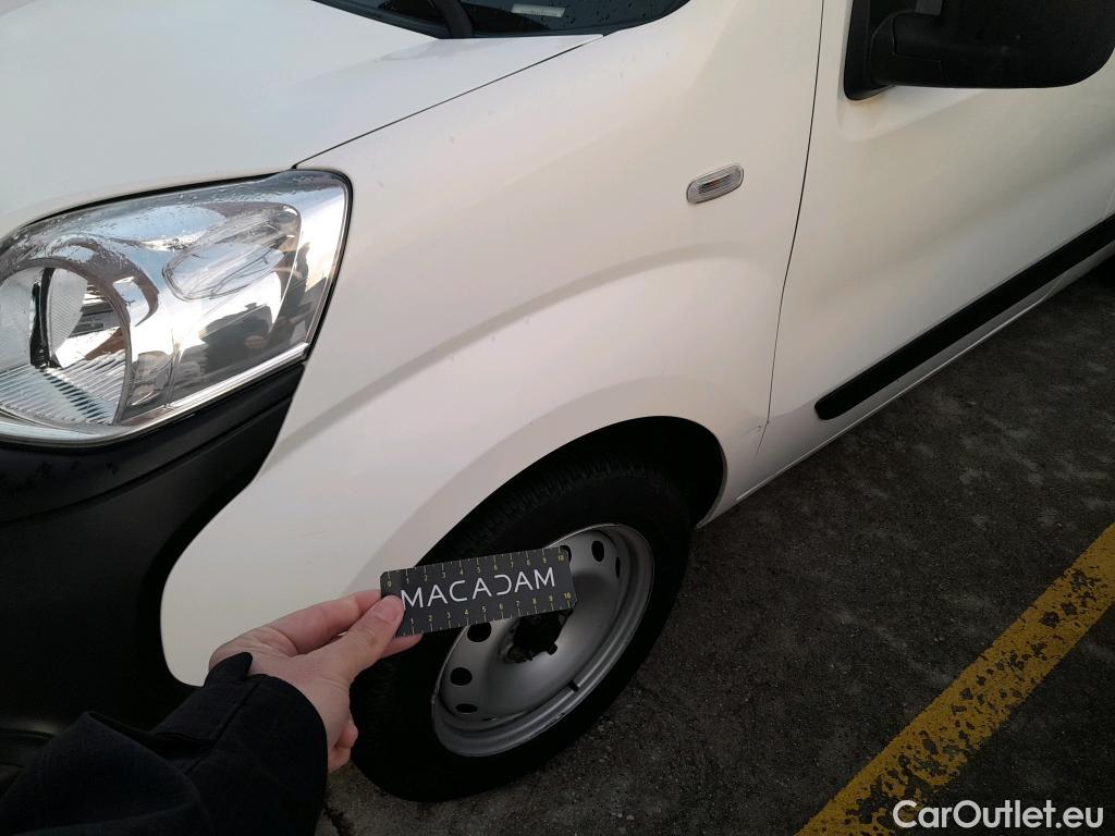  Fiat  Fiorino FIAT  / 2016 / 3P / furgón derivado de turismo Cargo Base 1.4 Natural Power 51kW (70CV)  #7