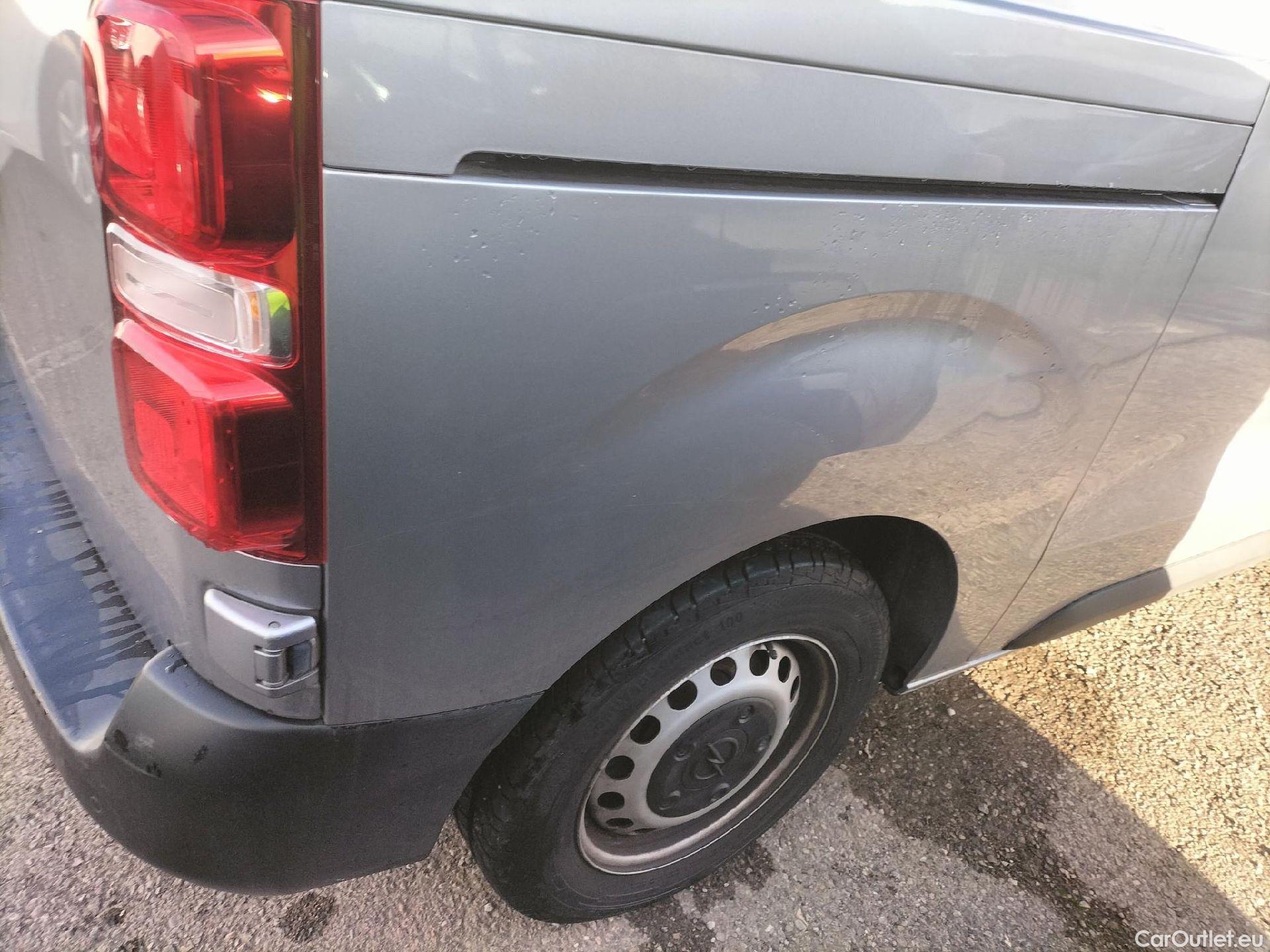  Opel  Vivaro OPEL  / 2019 / 4P / furgón 1.5 Diésel 88kW (120CV) M Std Select #43