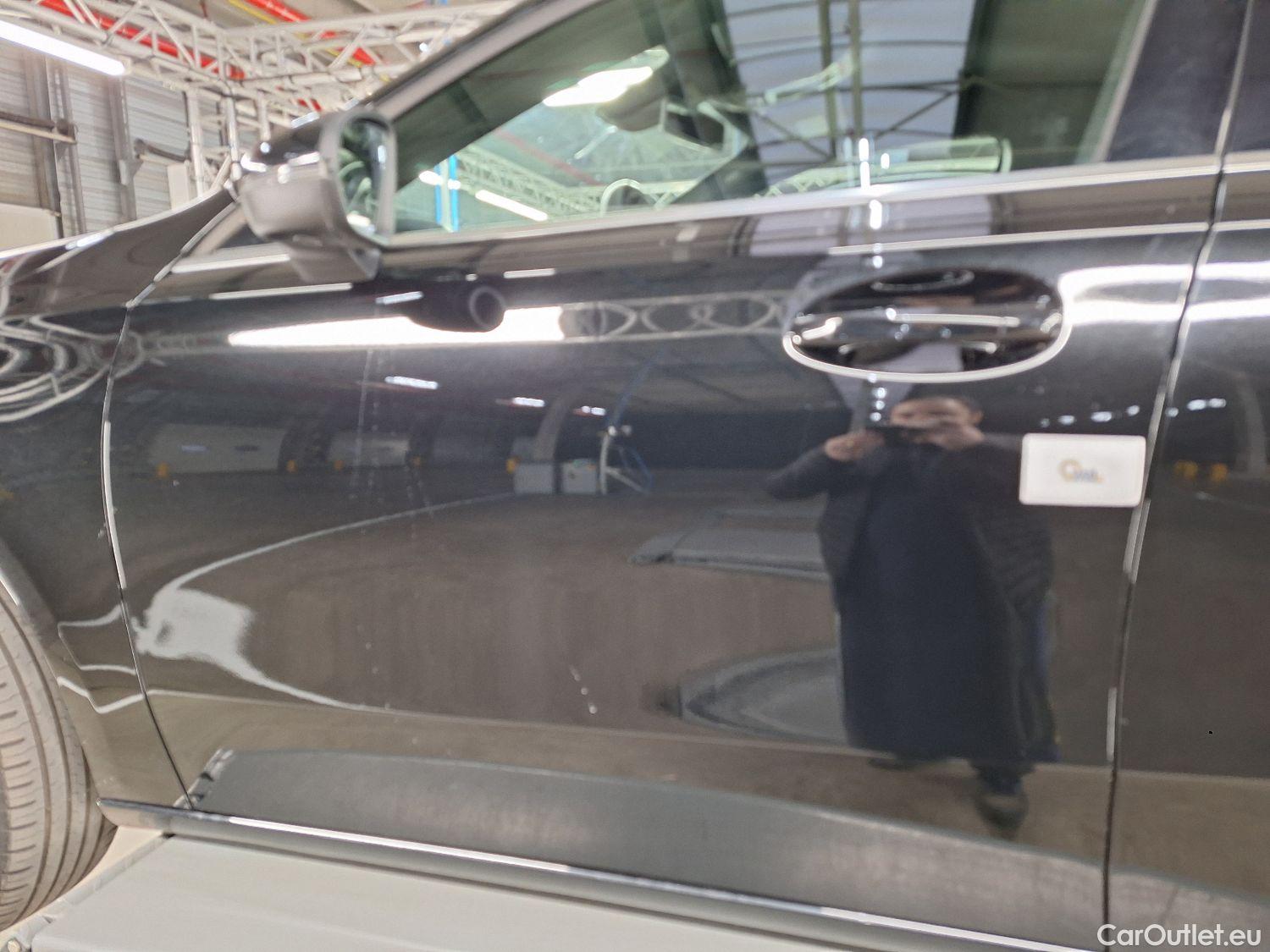  Mercedes  A-Klasse Mercedes, A-Class Berline '18, Mercedes-Benz  Limousine A 180 d DCT Busin #36