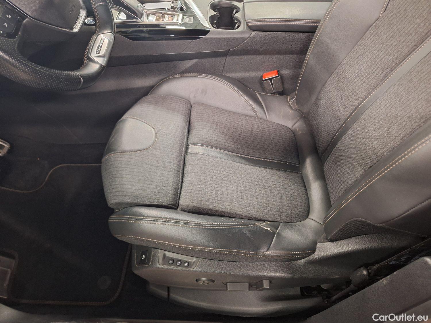  Peugeot  5008 Peugeot,  '16, Peugeot  1.5 BlueHDi 96kW S&S EAT8 GT Line 5d #45