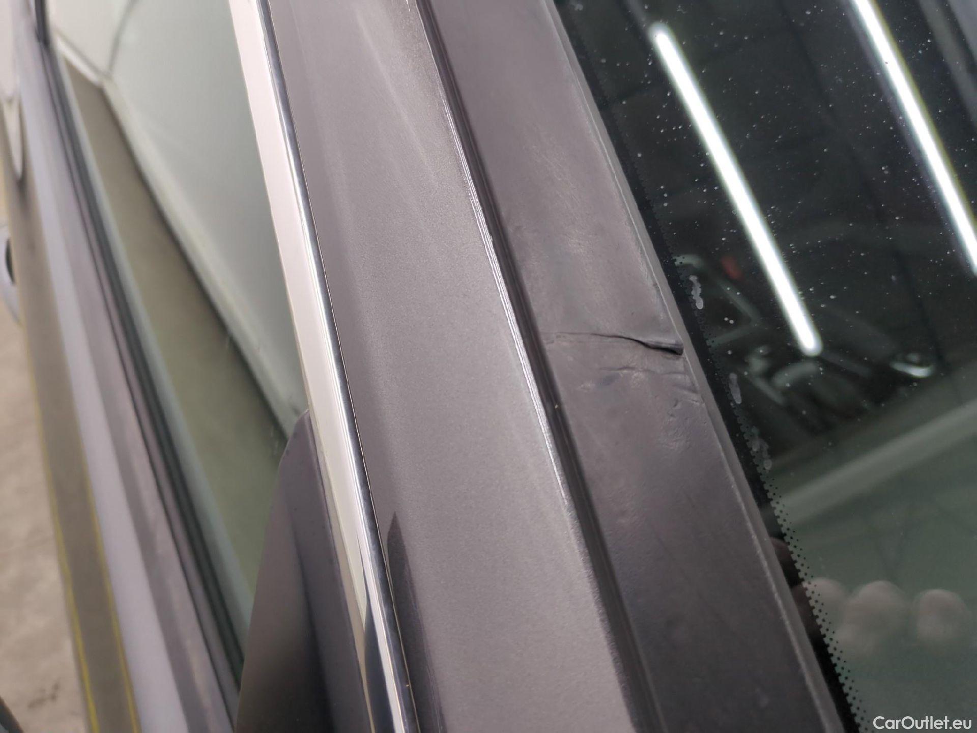  Opel   Grandland X Grandland X Elegance Business 1.2 Turbo 130CV BVA8 E6d #9