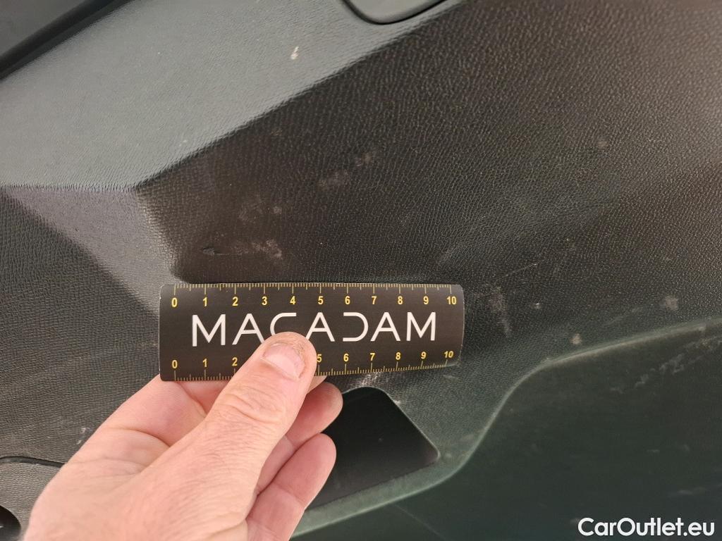  Peugeot  3008  Active Pack 1.5 HDi 130CV BVA8 E6d #17