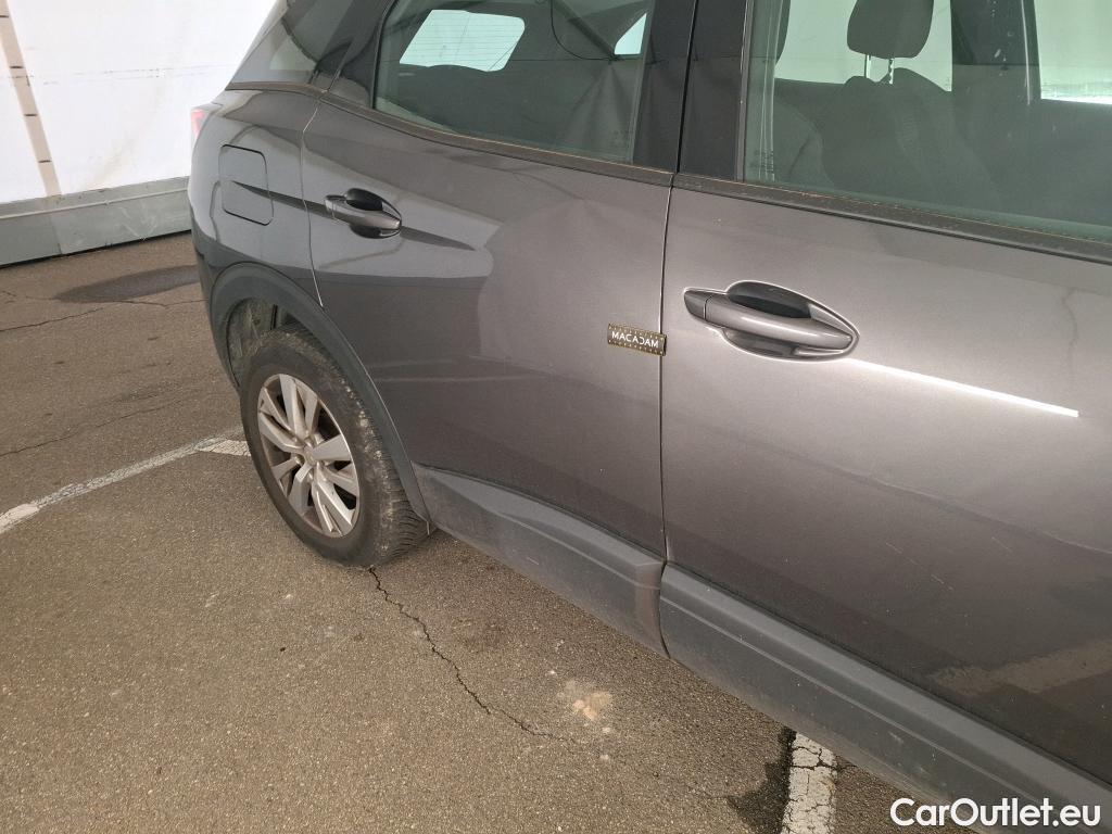  Peugeot  3008  Active Pack 1.5 HDi 130CV BVA8 E6d #26