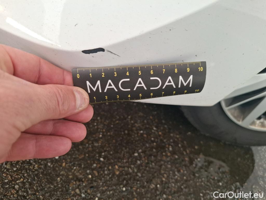  Peugeot  208 PEUGEOT  Affaire / 2019 / 5P / Berline 1.5 BlueHDi 100 S&S Premium #7