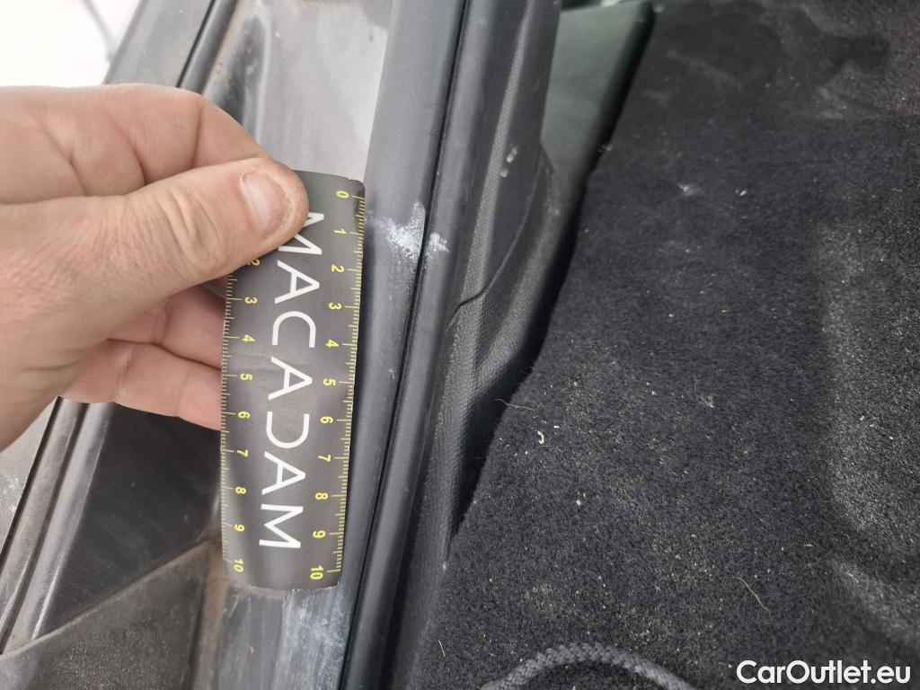  Peugeot  3008  Active Pack 1.5 HDi 130CV BVA8 E6d #9