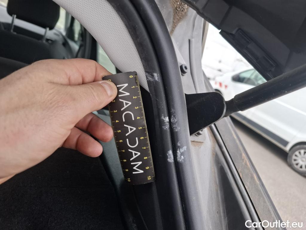  Peugeot  3008  Active Pack 1.5 HDi 130CV BVA8 E6d #7