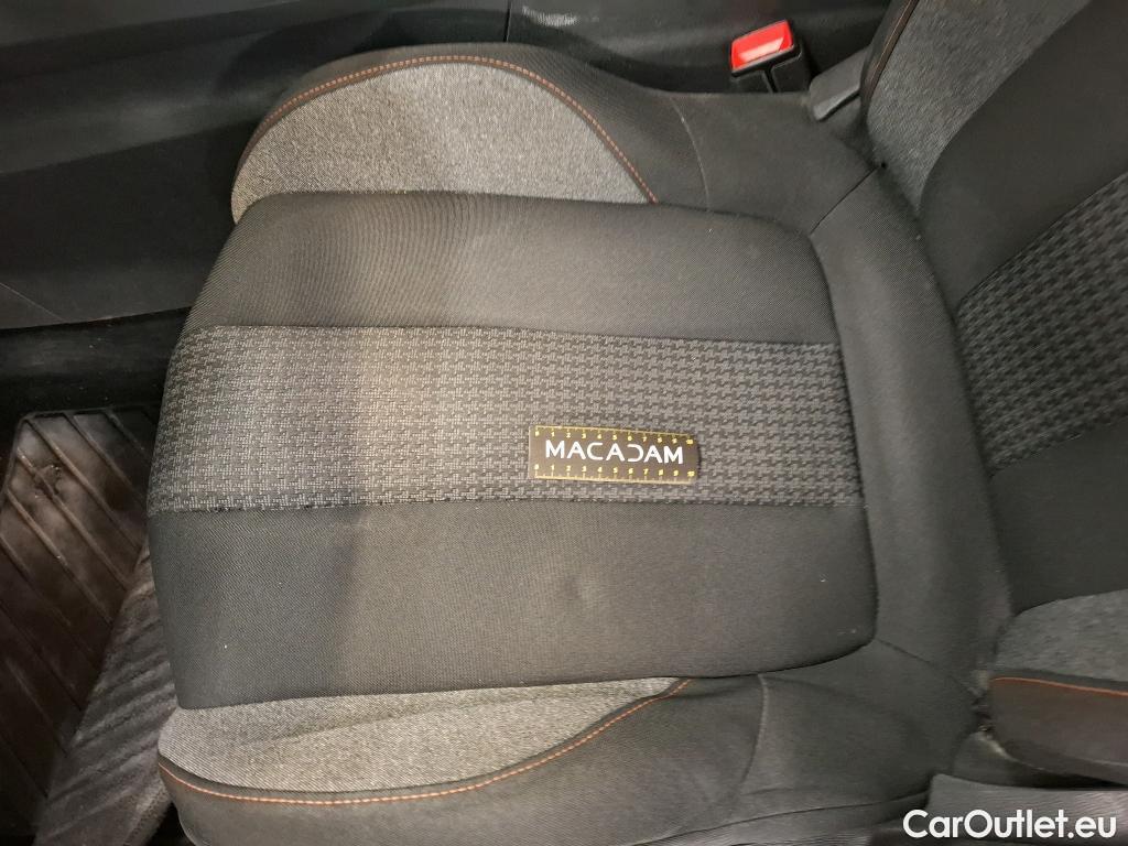  Peugeot  3008  Active Pack 1.5 HDi 130CV BVA8 E6d #19