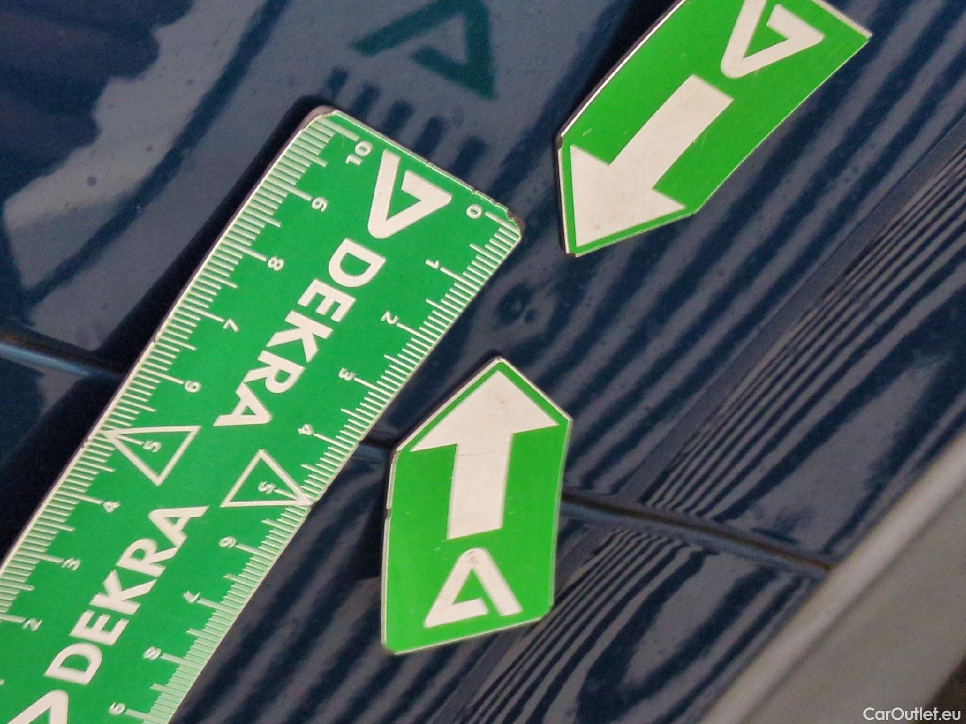  Renault  Arkana RENAULT  / 2021 / 5P / SUV Business TCe 140 EDC #24