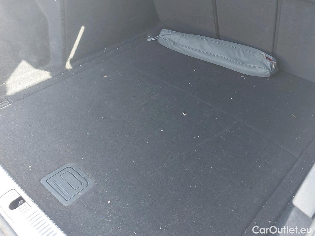  Audi  A4 AUDI  / 2019 / 5P / familiar Avant Advanced 35 TDI 120kW S tronic #19