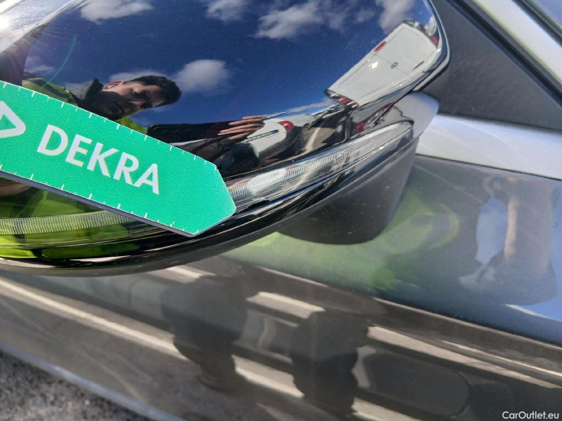  Mercedes  C-Klasse MERCEDES-BENZ Clase C / 2018 / 2P / cabrio Cabrio C 220 d #16