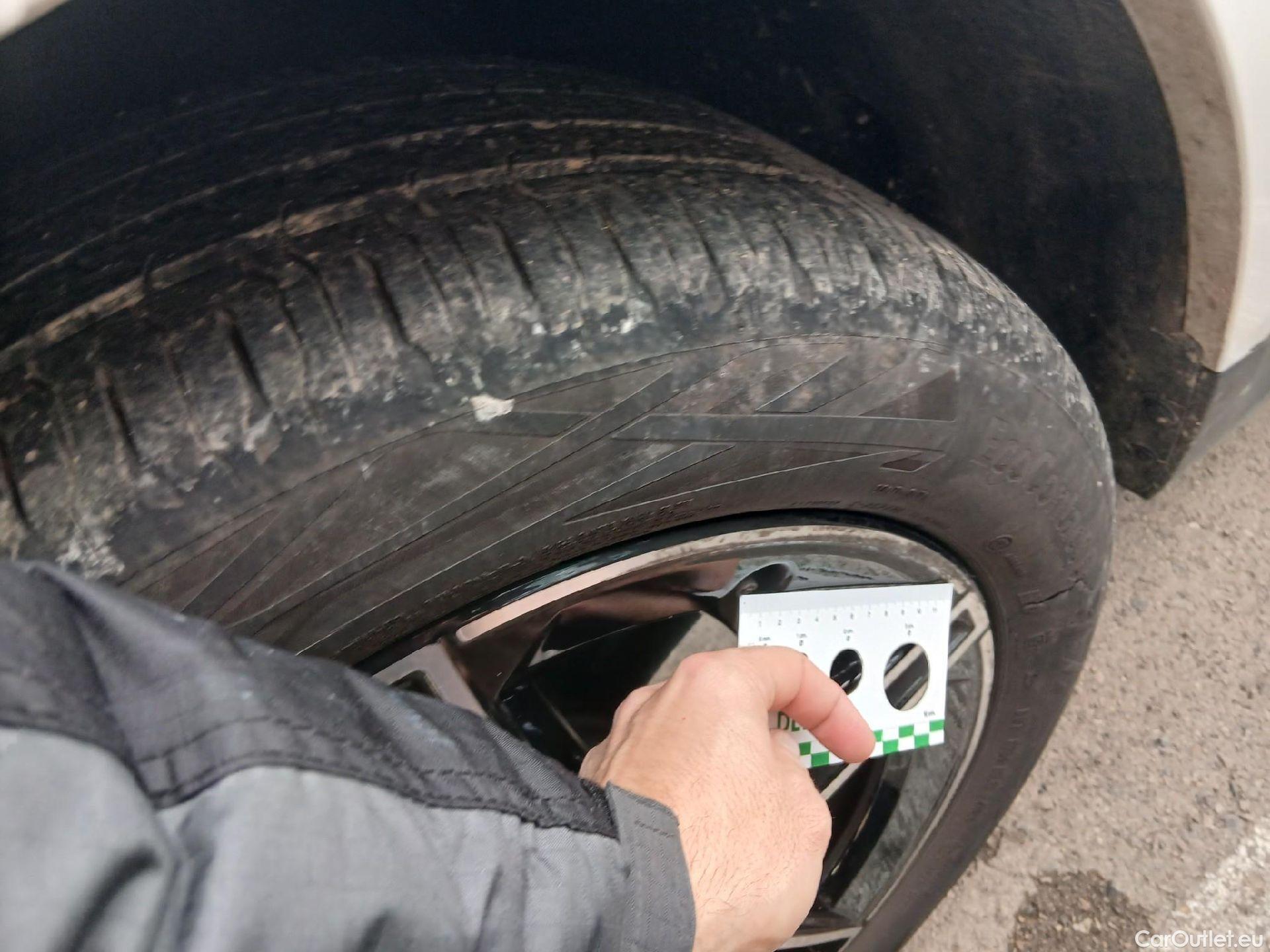  Mercedes  GLA Clase   250 e (247.785)AMG 1.3 AMG Line 220CV AT8 6E #3