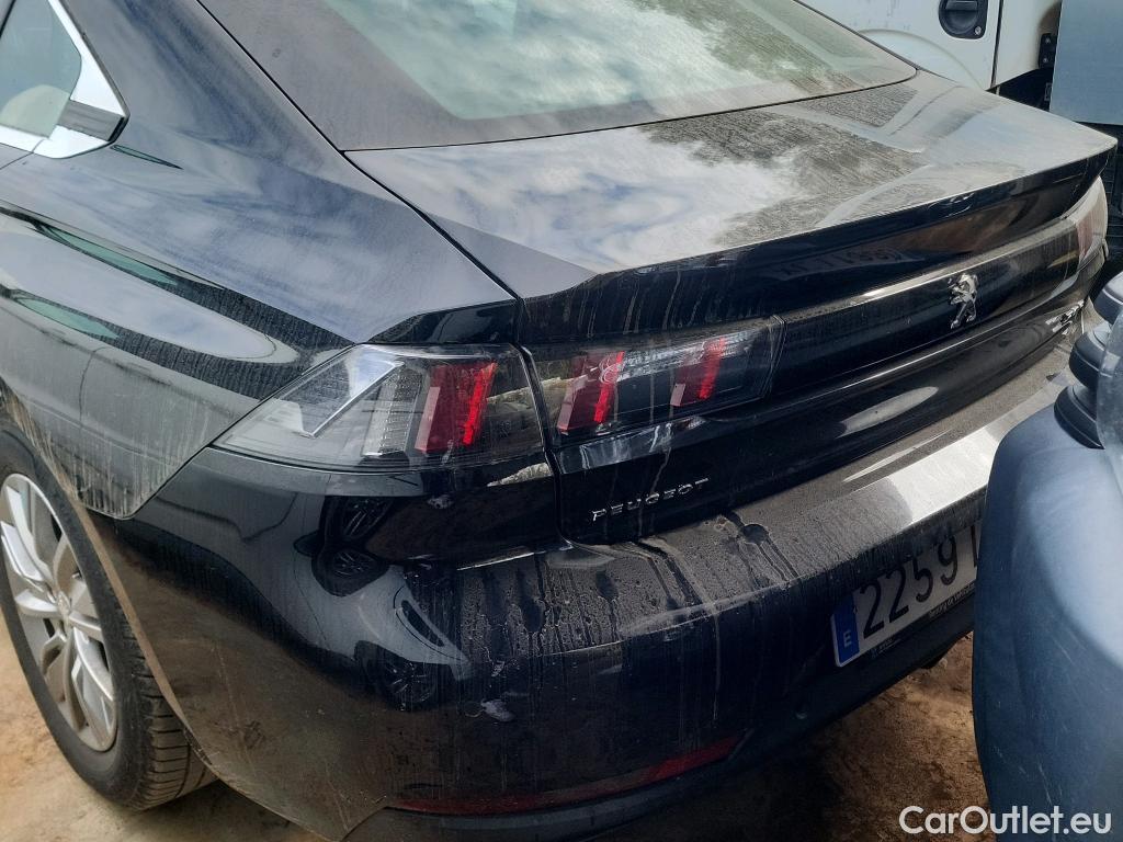  Peugeot  508 PEUGEOT  / 2018 / 5P / berlina con portón 5P Active Pack PureTech 130 S&S EAT8 #21