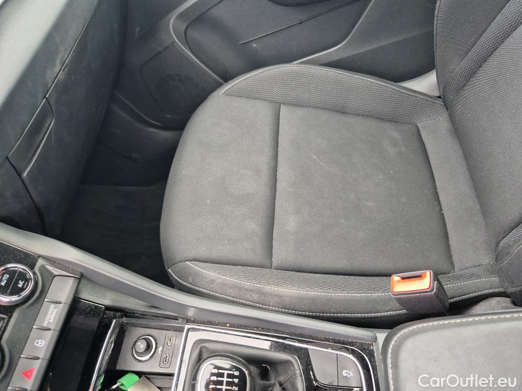  Skoda  Karoq SKODA  / 2021 / 5P / todoterreno 2.0 TDI 85kW (115CV) Ambition (AC) #9