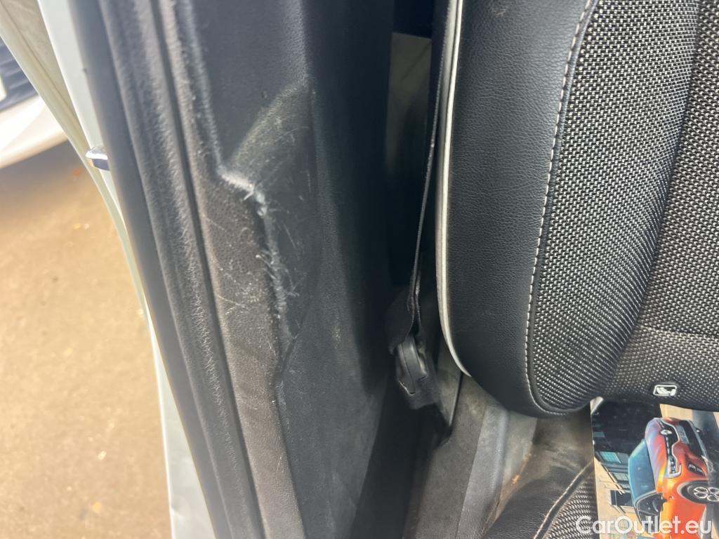  Renault  Captur RENAULT  / 2020 / 5P / todoterreno Zen E-TECH Híbrido enchufable 160cv #19