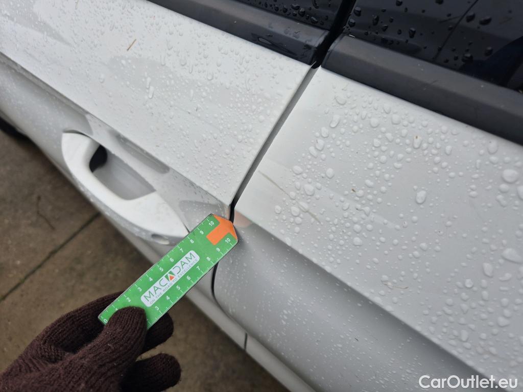  Land Rover  Discovery SEAT Nuevo León / 2020 / 5P / berlina con portón 2.0 TDI 85kW S&S Style Go(SP) #27