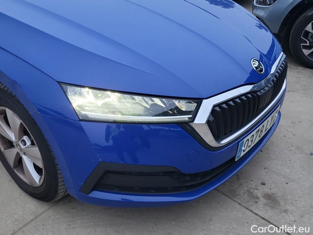  Skoda  Octavia SKODA  / 2020 / 5P / berlina con portón 2.0 TDI 110kW (150CV) Manual Ambition #14