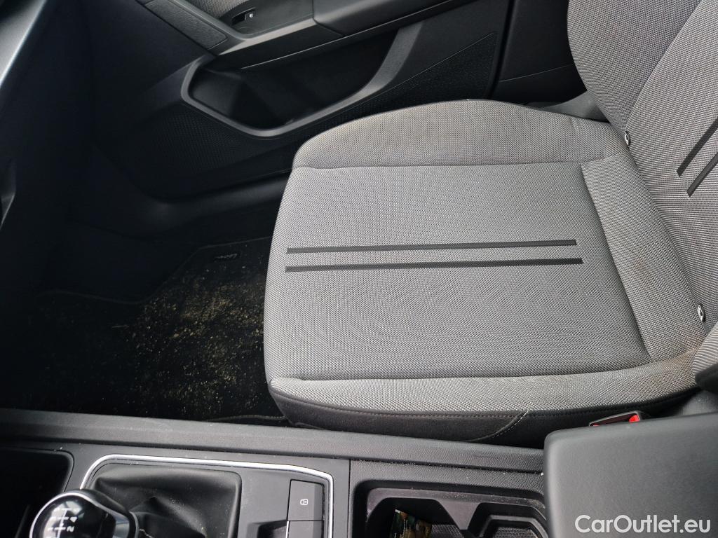  Land Rover  Discovery SEAT Nuevo León / 2020 / 5P / berlina con portón 2.0 TDI 85kW S&S Style Go(SP) #23