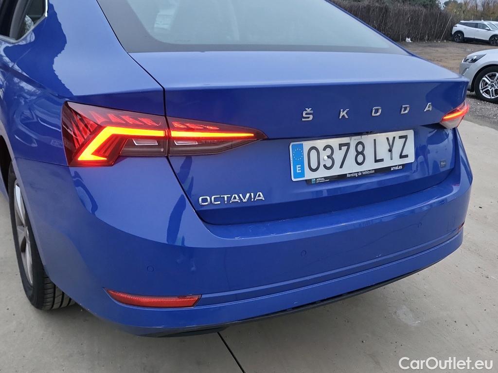  Skoda  Octavia SKODA  / 2020 / 5P / berlina con portón 2.0 TDI 110kW (150CV) Manual Ambition #16