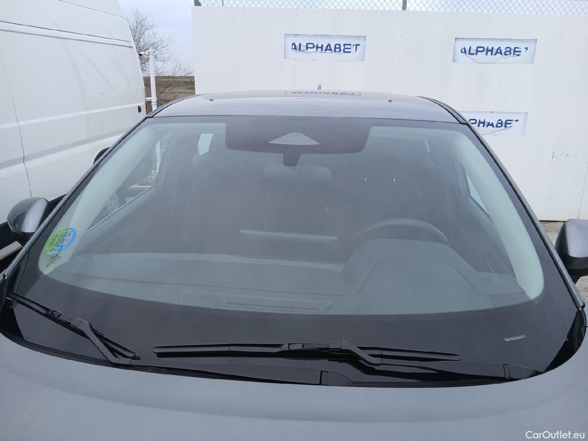  Land Rover  Discovery NISSAN QASHQAI / 2024 / 5P / todoterreno DIG-T 116kW (158CV) mHEV CVT Acenta (AC) #1