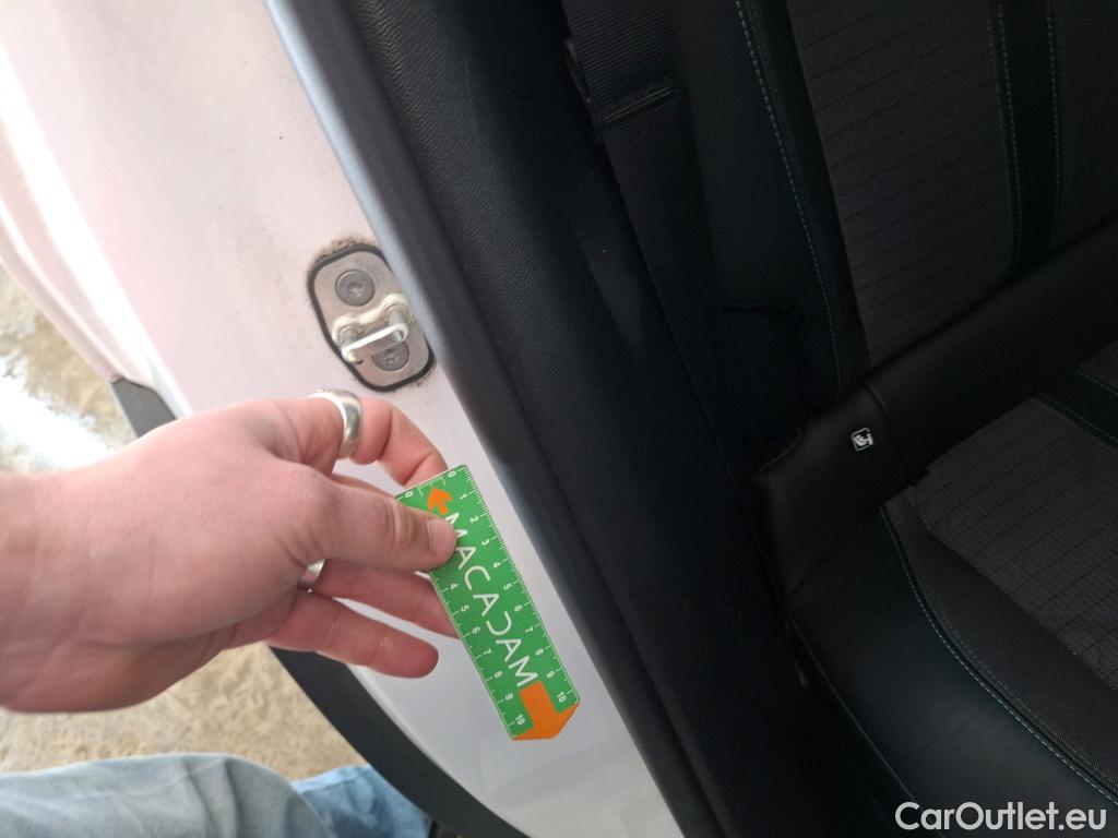  Peugeot  2008  Allure Business 1.2 PureTech 130CV BVM6 E6d #20