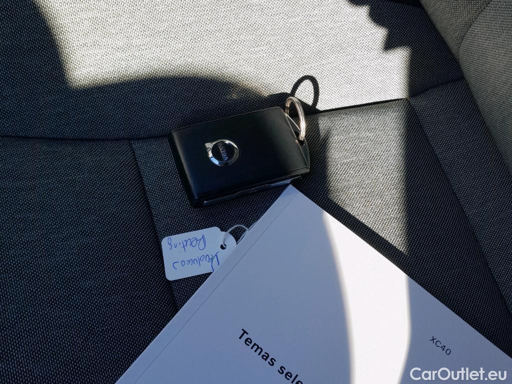  Volvo  XC 40 VOLVO XC40 / 2021 / 5P / todoterreno 2.0 B3 G Core Dark Auto #2