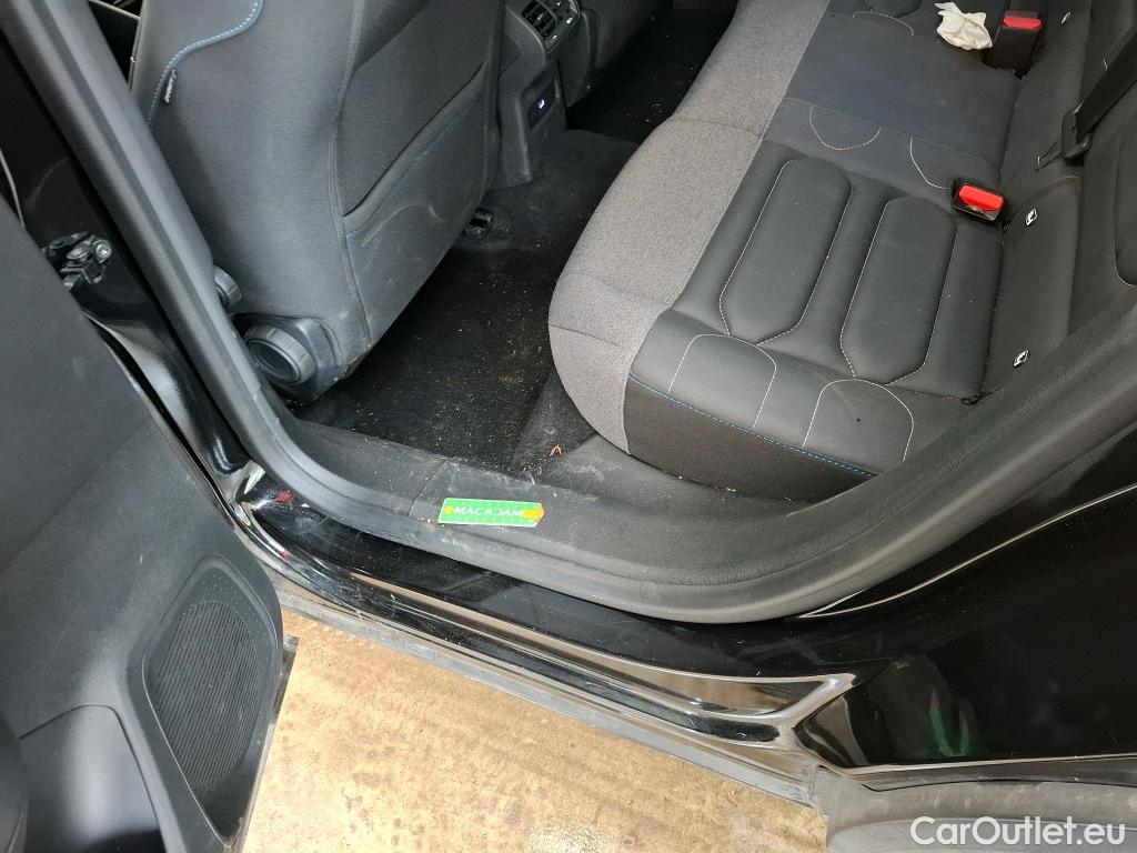  Citroen  C4  X Shine 1.2 PureTech 130CV BVA8 6E #31