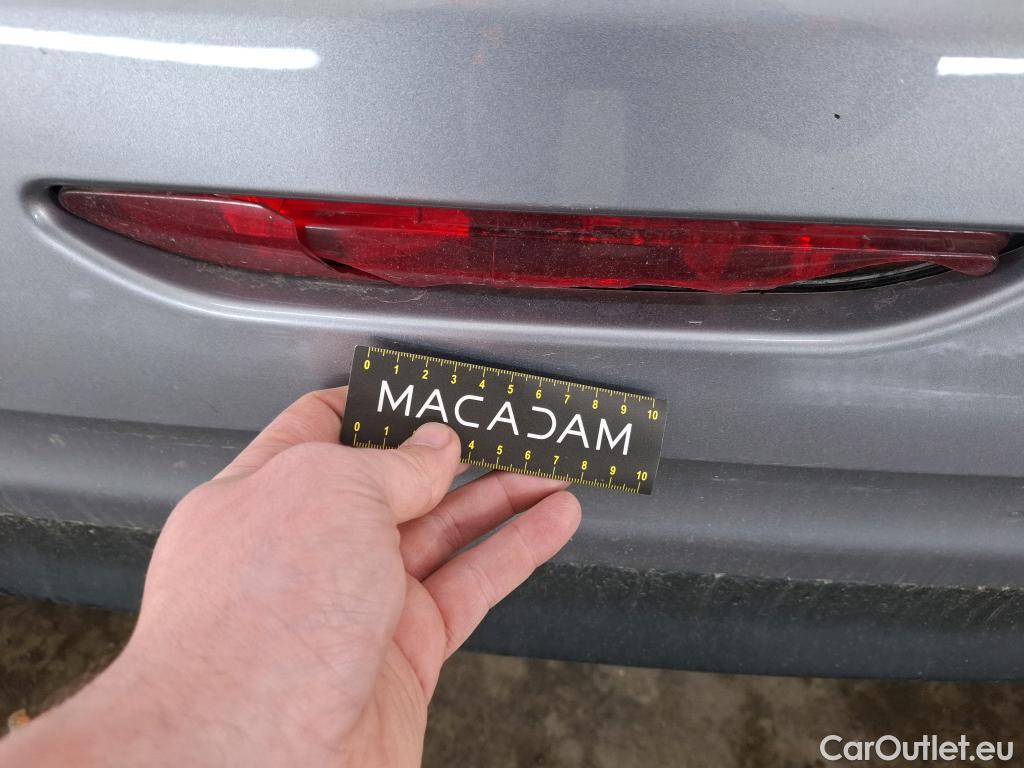  Peugeot  208  Signature 1.2 PureTech 80CV BVM5 E6dT #24