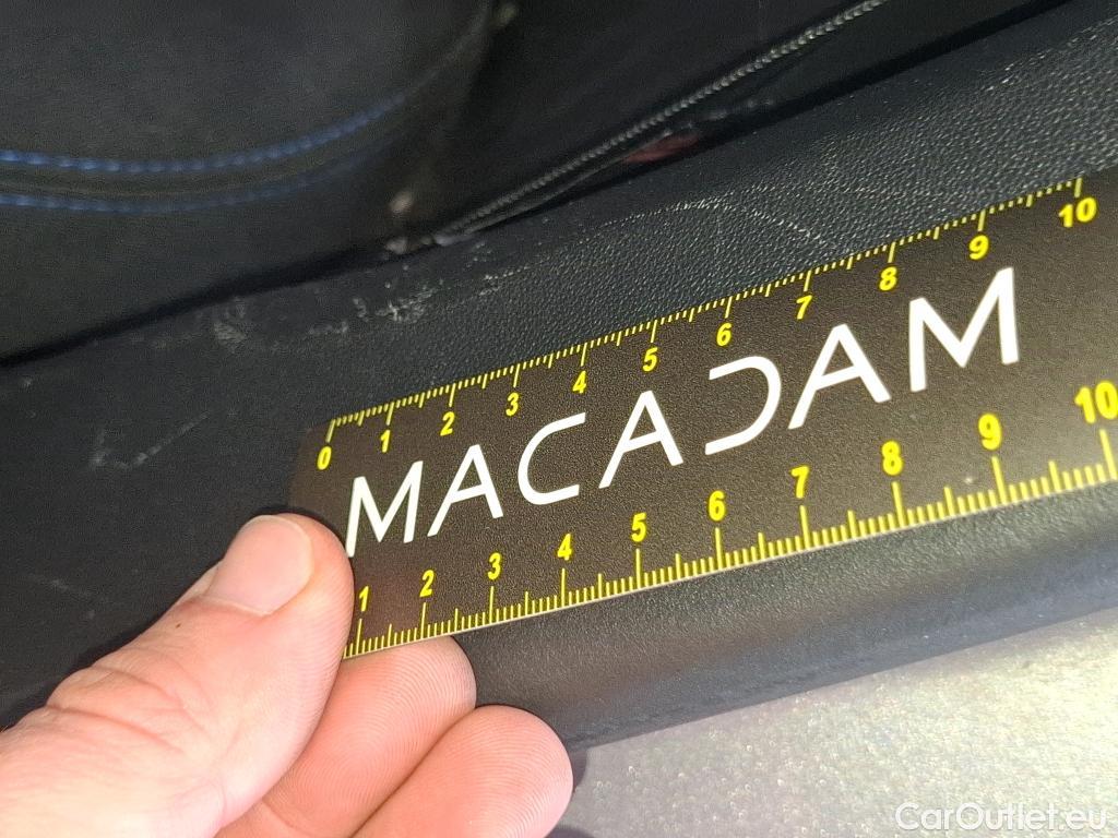  Peugeot  208  Signature 1.2 PureTech 80CV BVM5 E6dT #34