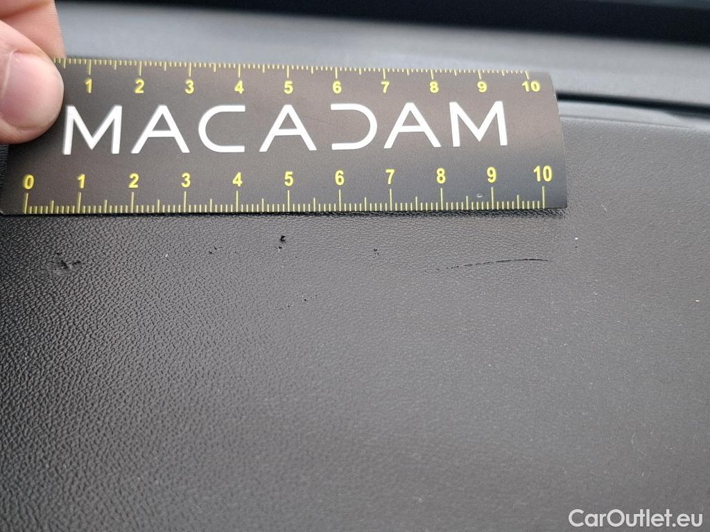  Peugeot  208  Signature 1.2 PureTech 80CV BVM5 E6dT #18