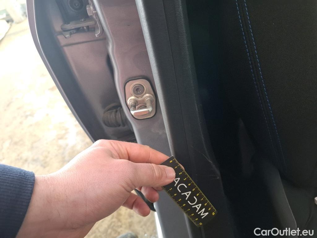  Peugeot  208  Signature 1.2 PureTech 80CV BVM5 E6dT #30