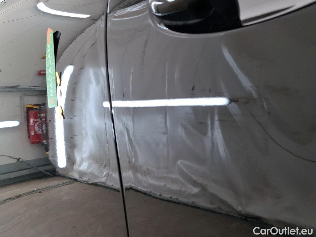  Mercedes  GLB MERCEDES-BENZ  / 2019 / 5P / SUV  200 d Progressive Line #17