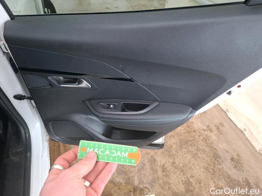  Peugeot  2008  Allure Business 1.2 PureTech 130CV BVM6 E6d #15