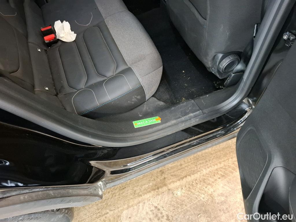  Citroen  C4  X Shine 1.2 PureTech 130CV BVA8 6E #35