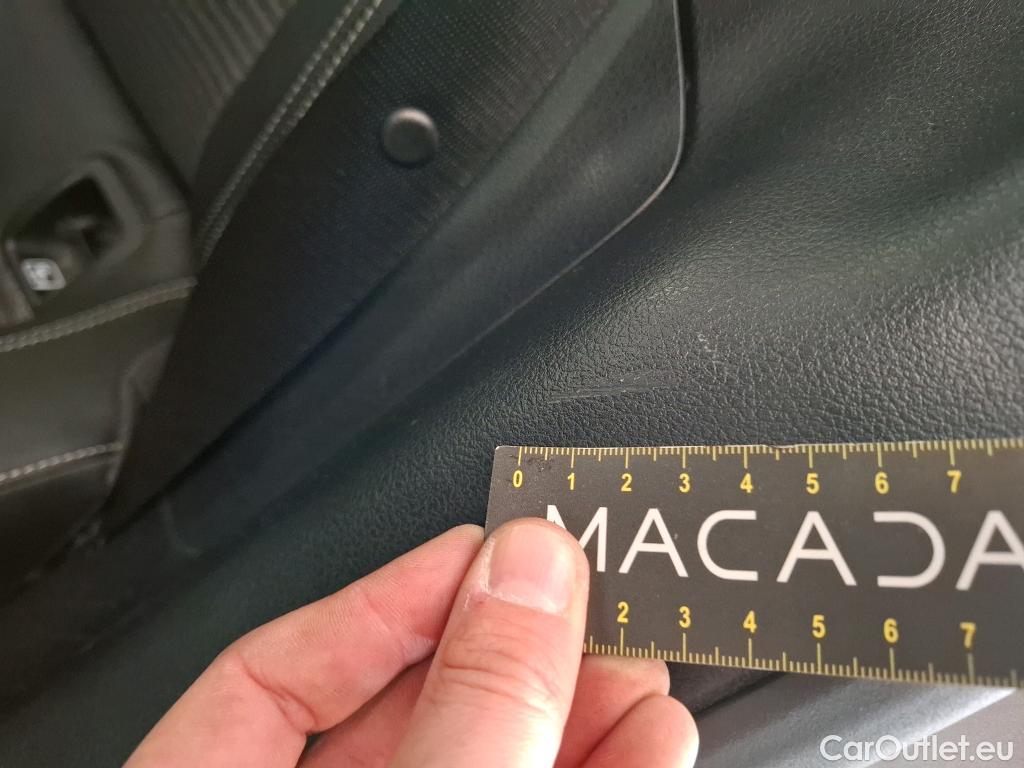  Mercedes  CLA-Klasse MERCEDES-BENZ CLA Coupe / 2019 / 4P / Coupé CLA 200 d Business Line BA8 #22