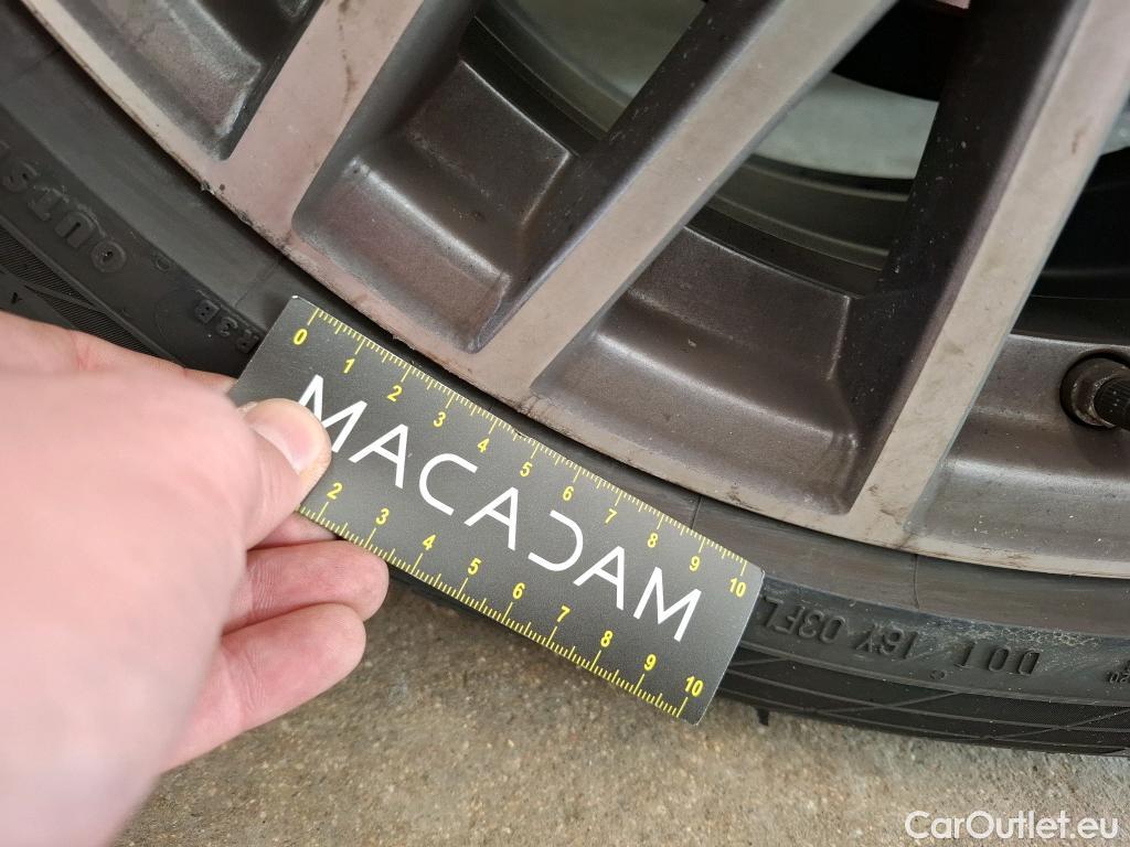  Mercedes  CLA-Klasse MERCEDES-BENZ CLA Coupe / 2019 / 4P / Coupé CLA 200 d Business Line BA8 #11