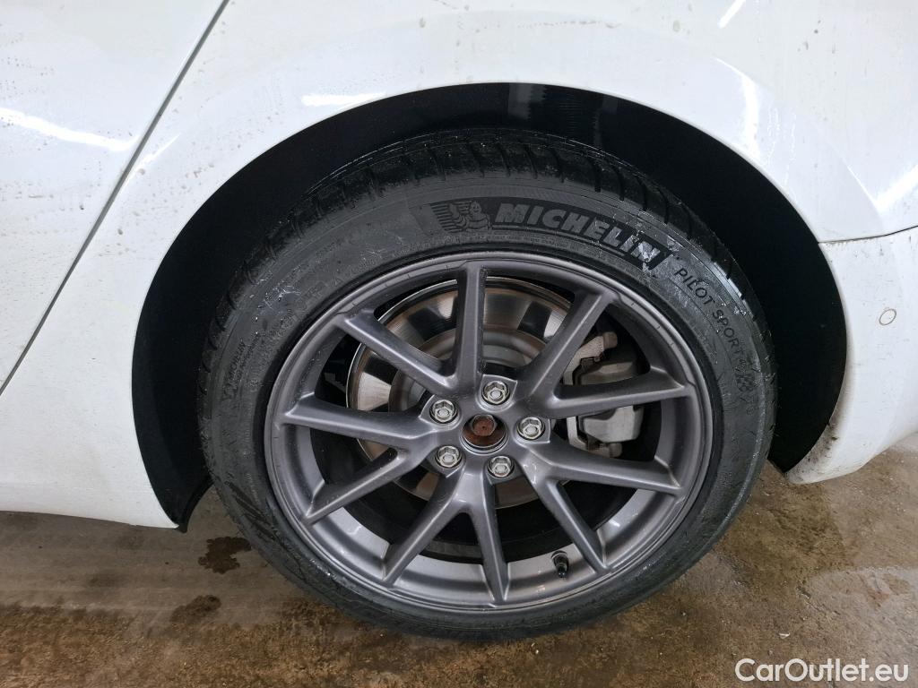  Tesla  Model 3 TESLA  / 2018 / 4P / Berline Grande Autonomie #5