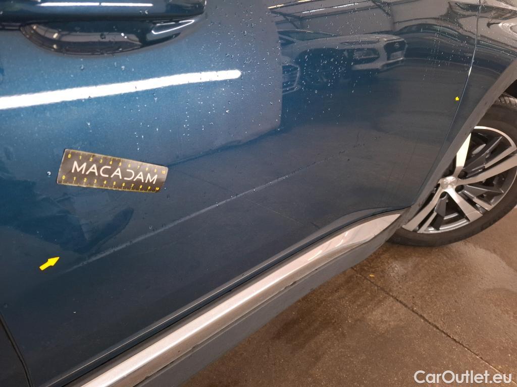  Peugeot  3008 PEUGEOT  / 2020 / 5P / SUV 1.6 HYBRID 225 E-EAT8 Allure Pack #4