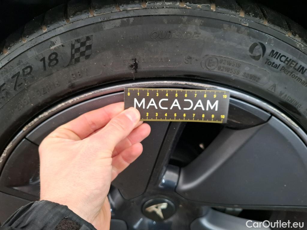  Tesla  Model 3 TESLA   2018  4P  Berline Grande Autonomie #8