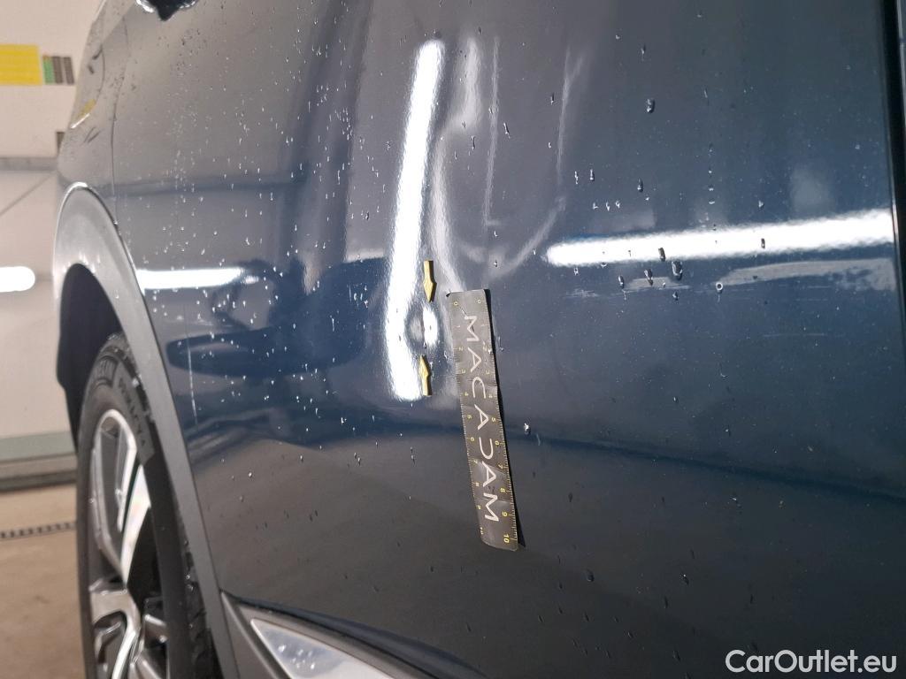  Peugeot  3008 PEUGEOT  / 2020 / 5P / SUV 1.6 HYBRID 225 E-EAT8 Allure Pack #60